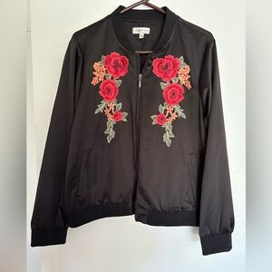 Neiman Marcus Women’Jacket Satin Black Floral Appliqué Full Zip. Size XL.